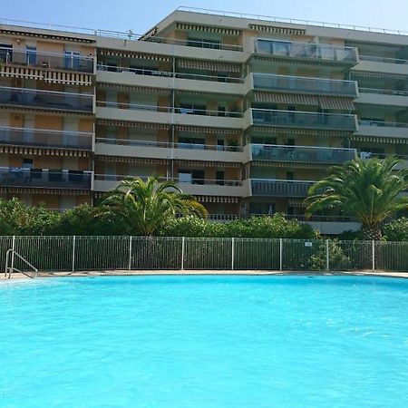 Frejus Plage, Appartement Entier , Piscine,Parking,Plage A 200M エクステリア 写真