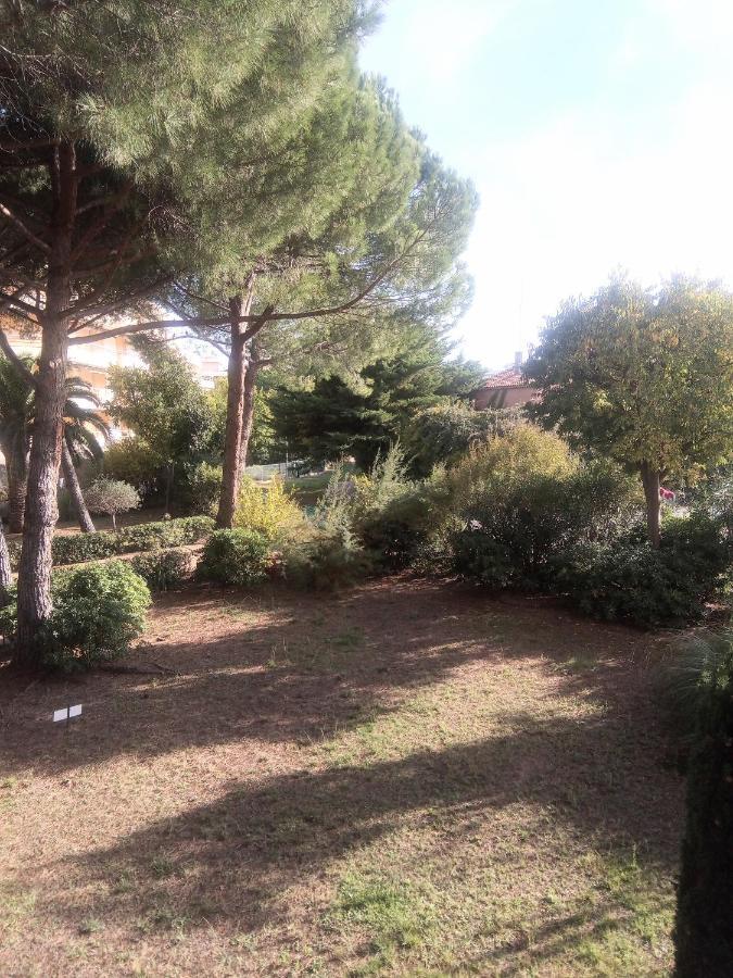 Frejus Plage, Appartement Entier , Piscine,Parking,Plage A 200M エクステリア 写真